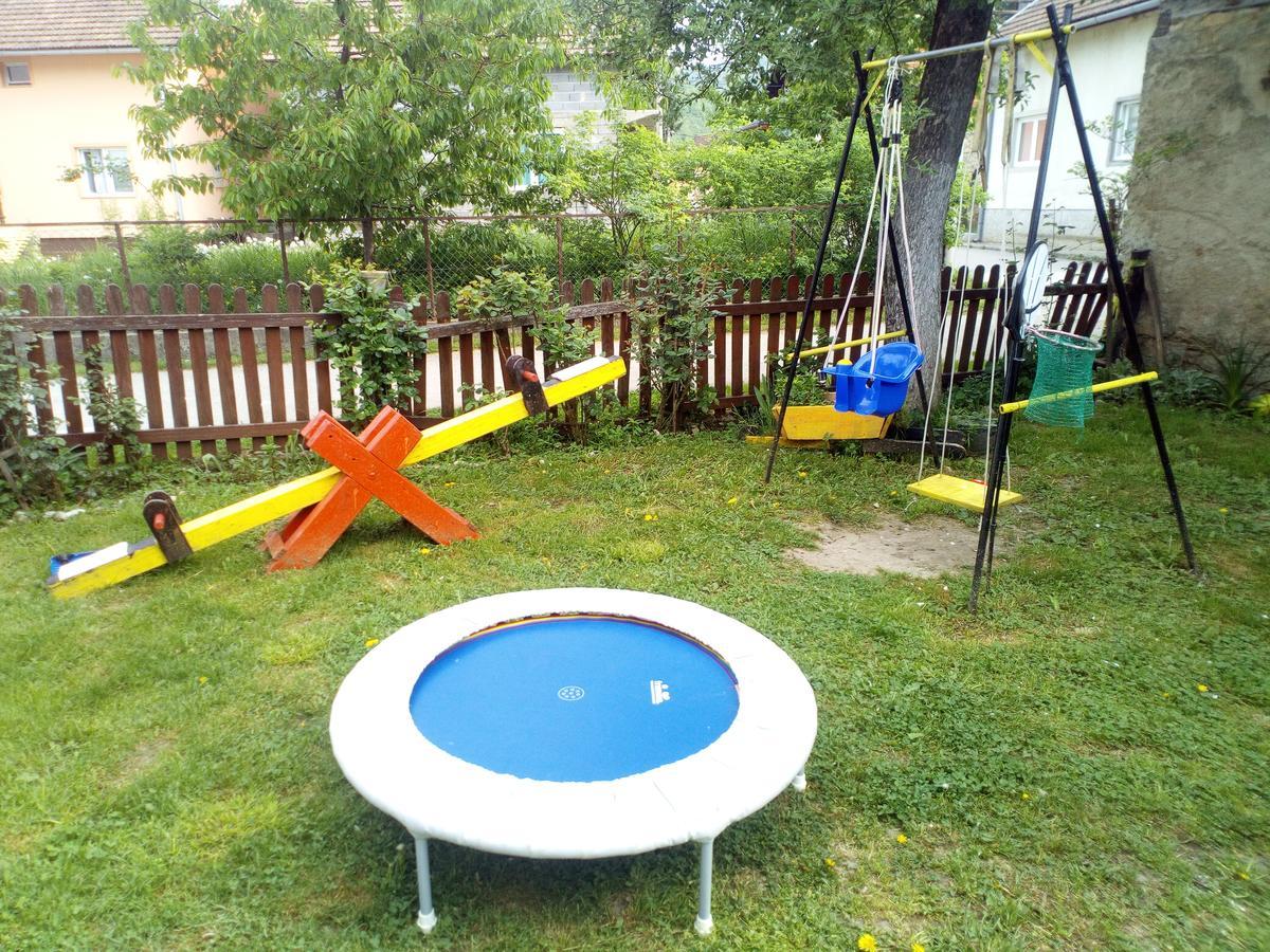 Apartment Dil Kulen Vakuf Luaran gambar