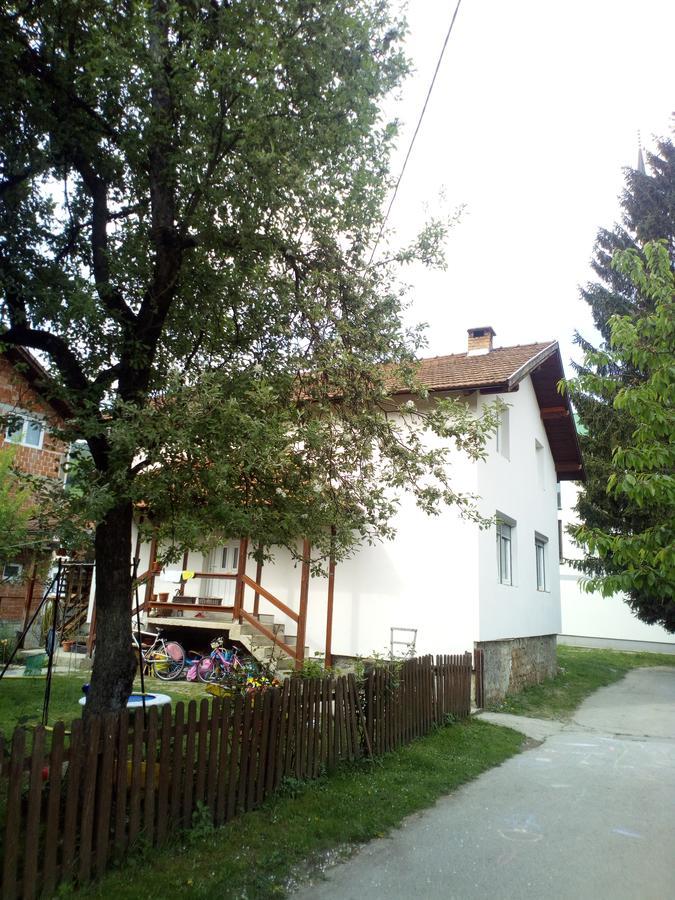 Apartment Dil Kulen Vakuf Luaran gambar